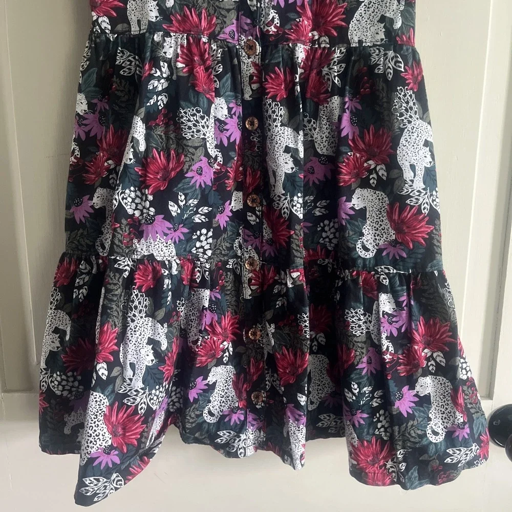 Vince Camuto Button Down Dress Jungle Leopard Girl Collared Tiered Size 8